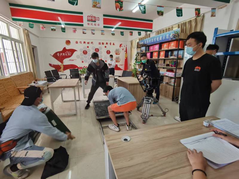 兴海县广告片拍摄公司：极简主义践行者，少即是多的视觉哲学